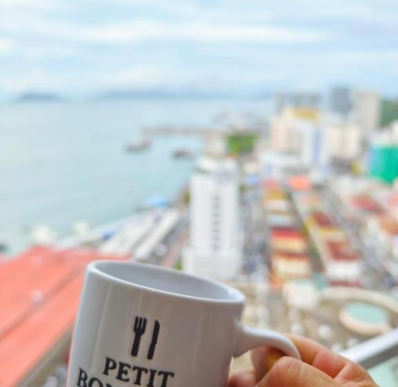 جناح مطلّ علي البحر, Just Chillin Seaview