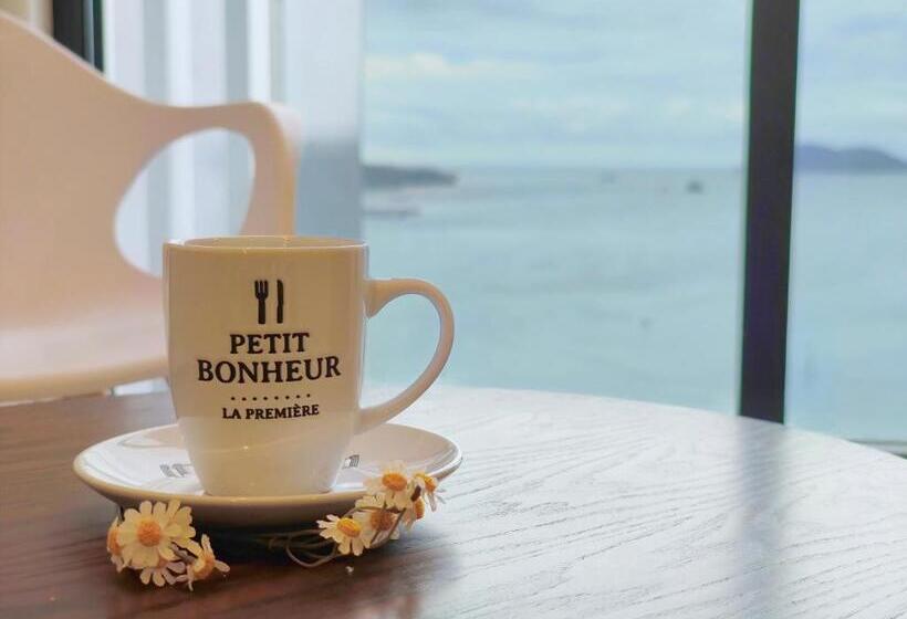 جناح مطلّ علي البحر, Just Chillin Seaview