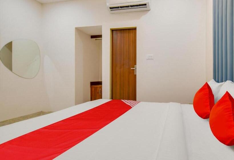 トリプルクラシックルーム, Oyo Hotel Bliss Stay