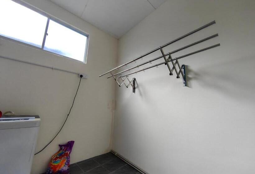 带共用浴室的标准房间, 22a Hostel