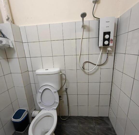 标准单人间共用浴室, 22a Hostel