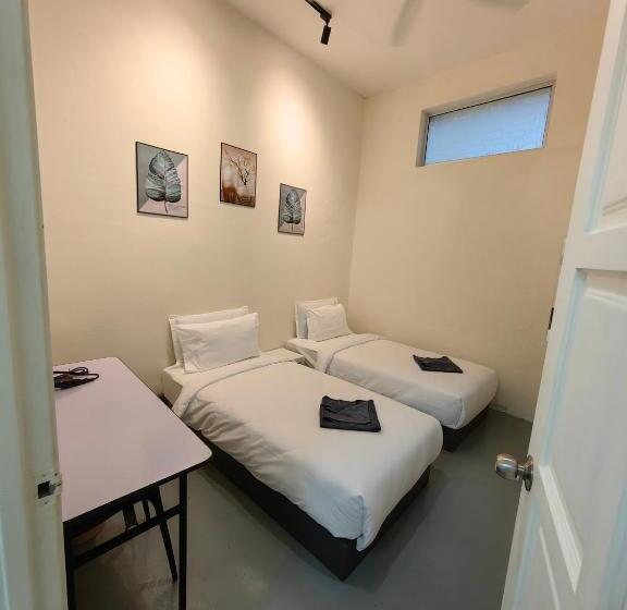 带共用浴室的标准房间, 22a Hostel