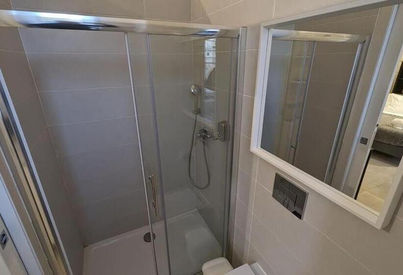 اتاق استاندارد با بالکن, Casa Cospicua Knight Residency