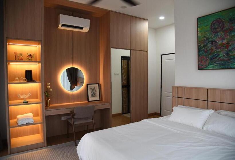 Family Suite, Jenderam Hill Villa