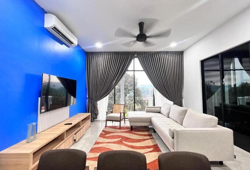 Family Suite, Jenderam Hill Villa