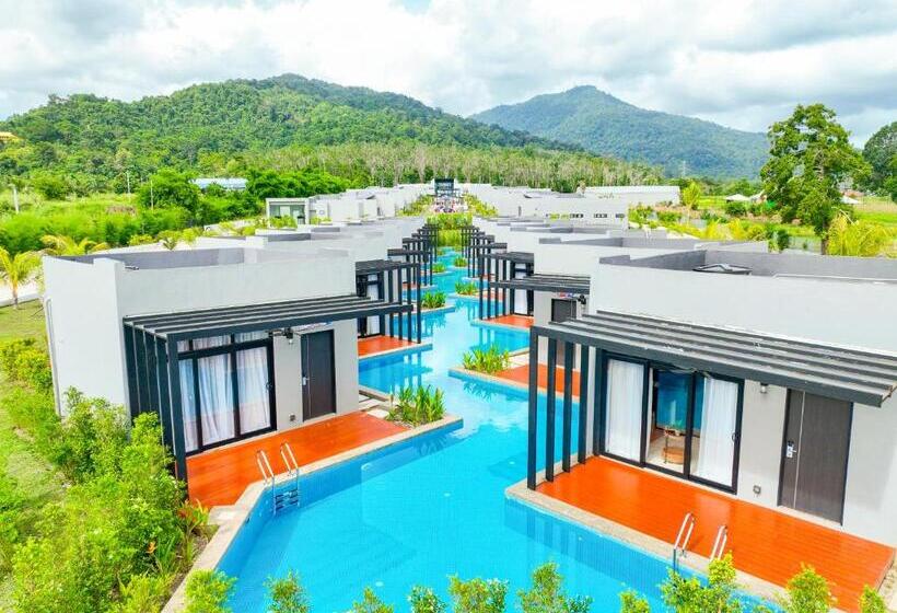 标准工作室带泳池景, Hangouts Urban Eco Langkawi