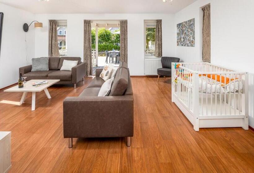 Семейное Бунгало, Summio Parc Aquadelta