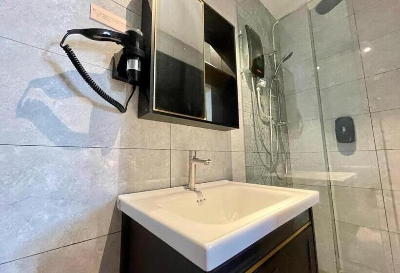 デラックスの４人部屋, Brynton At Centrum