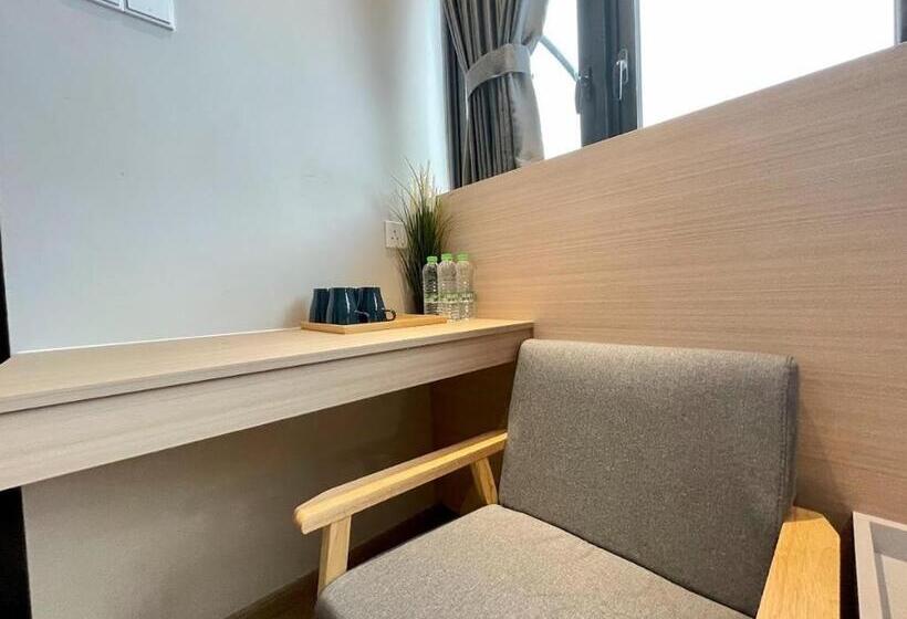 デラックスの４人部屋, Brynton At Centrum