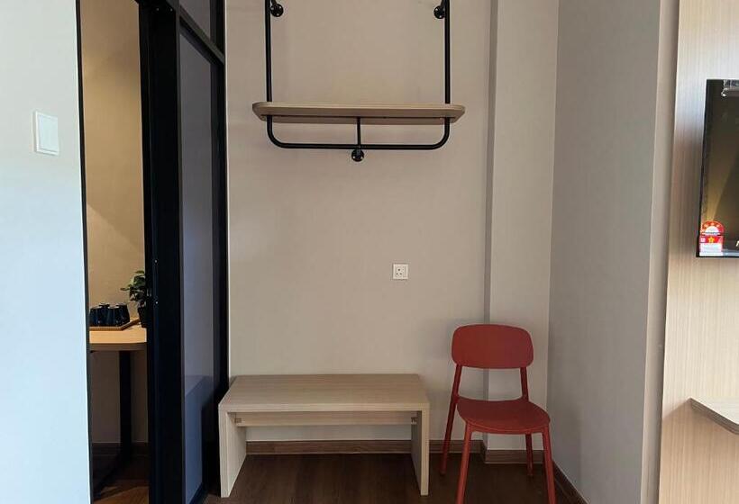 デラックススイート, Brynton At Centrum