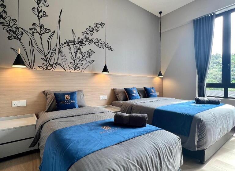 デラックストリプルルーム, Brynton At Centrum