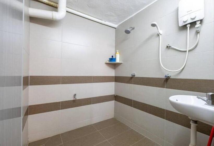 חדר משפחתי, Clp Perai Homstay Near Sri Muniswarar Temple