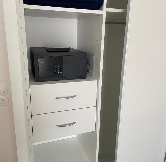 إستديو قياسى مزود بشرفة, Domitys Les Demoiselles