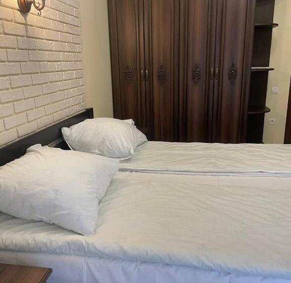 Standardzimmer, ситий ковбой