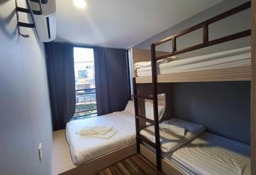 غرفة قياسية رباعية, Boxinn The Kontena Home