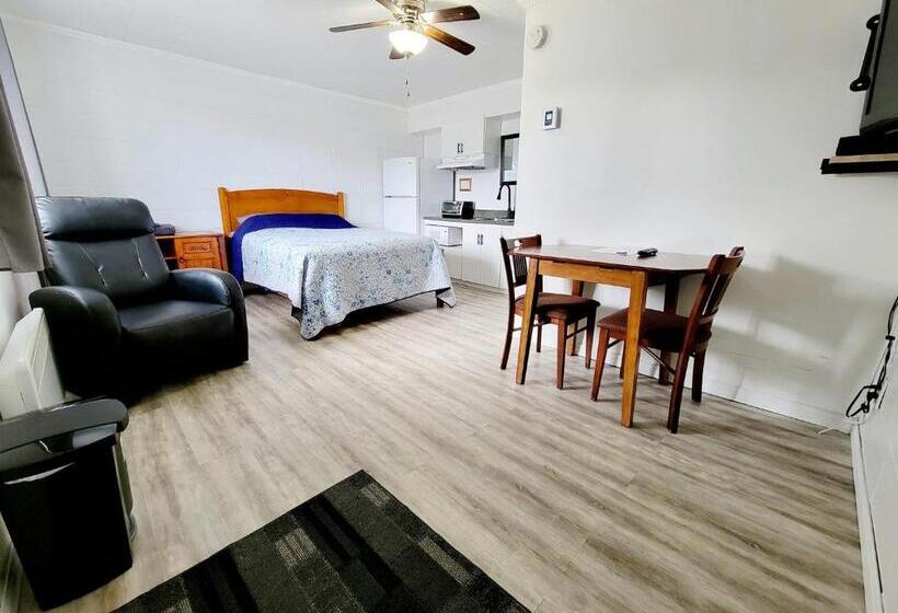 Номер Стандарт, Hébergement Du Plateau