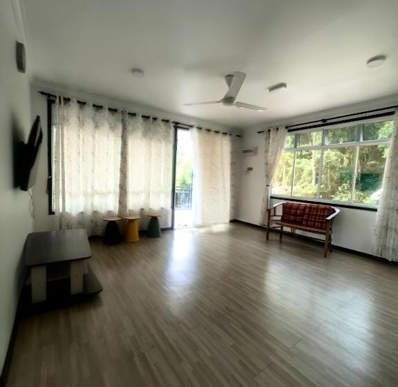 חדר משפחתי, Kundasang Mount Garden