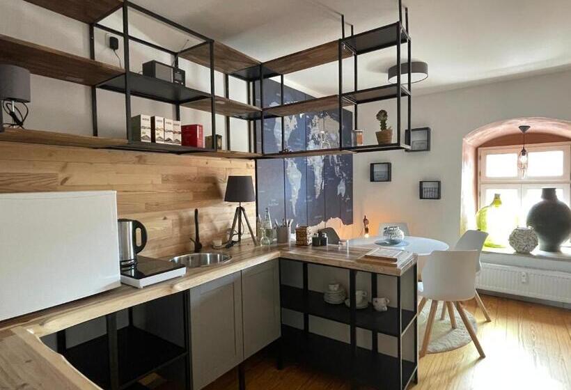 キングサイズベッドのデラックススイート, Sleep And Eat