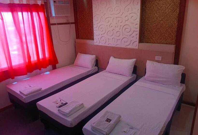 Economy Triple Room, Villa Rosita