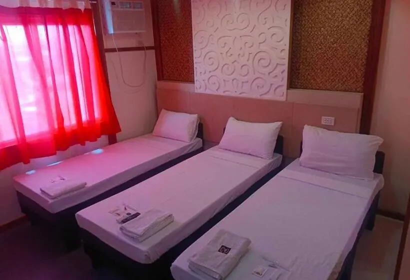 Economy Triple Room, Villa Rosita