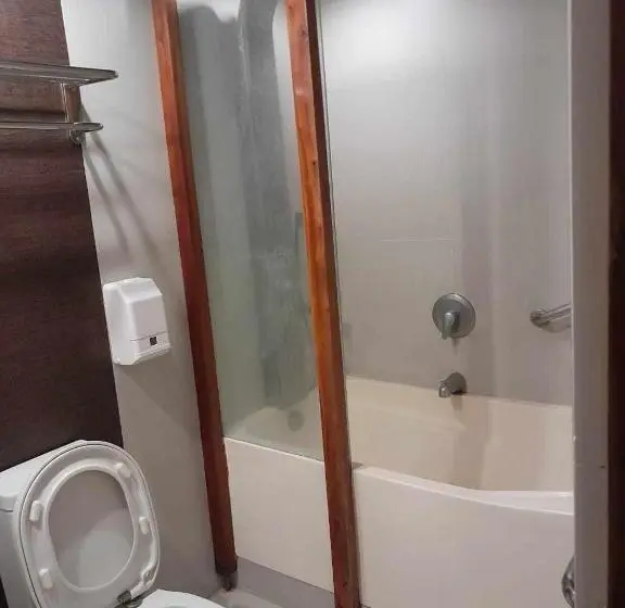 Economy Triple Room, Villa Rosita