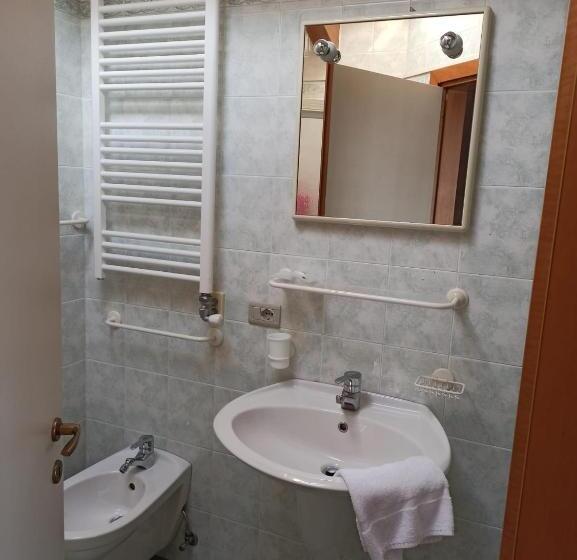 Трехместный Номер Классика, Villa San Carlo