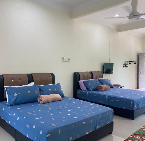 חדר משפחתי, Akram Homestay