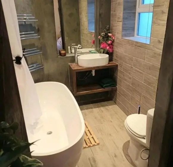 スタンダードルーム, Room With Luxury Private Bathroom & Independent Entrance, Near Tube