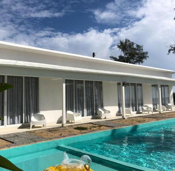 标准间带游泳池, Villa Bari Loft