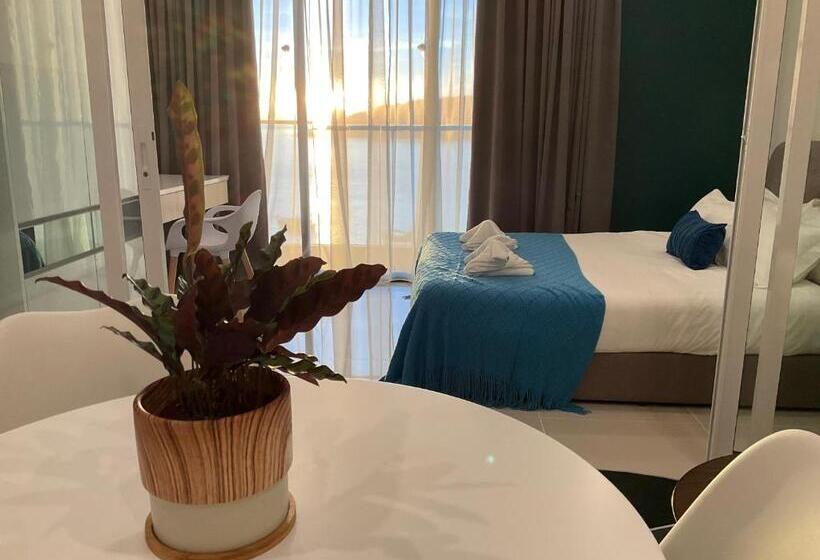 סטודיו סטנדרטי נוף לים, Seaview Bliss Studio By Tropical Elegance