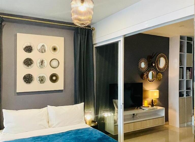 带1个卧室的豪华公寓, Seaview Bliss Studio By Tropical Elegance