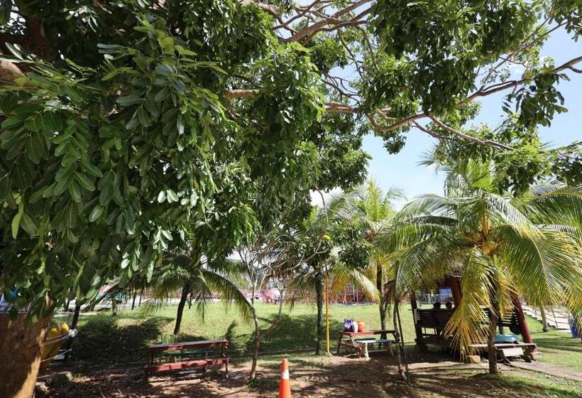 Habitació Triple Estàndard, Top 1 Family Trip Relax Resort In Melaka Pecuma Water Park Tiket