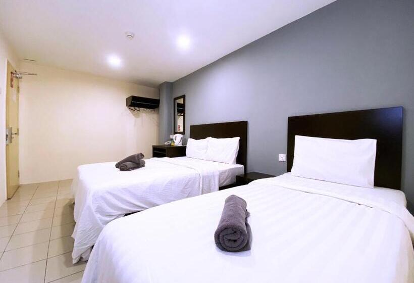 Номер Стандарт Трехместный, Your Hotel Klang By D Concept