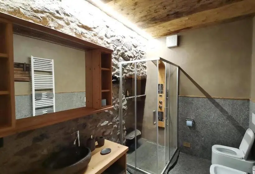キングサイズベッドのスタンダードルーム, B&b Da Lucia 2 Bormio