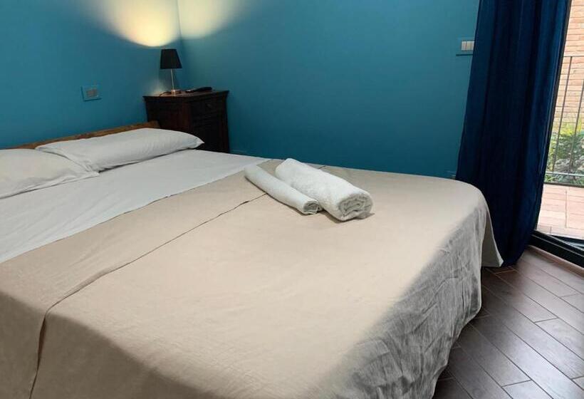 غرفة قياسية مزوَّدة بشُرفة, B&b Dei Vini E Dei Sapori