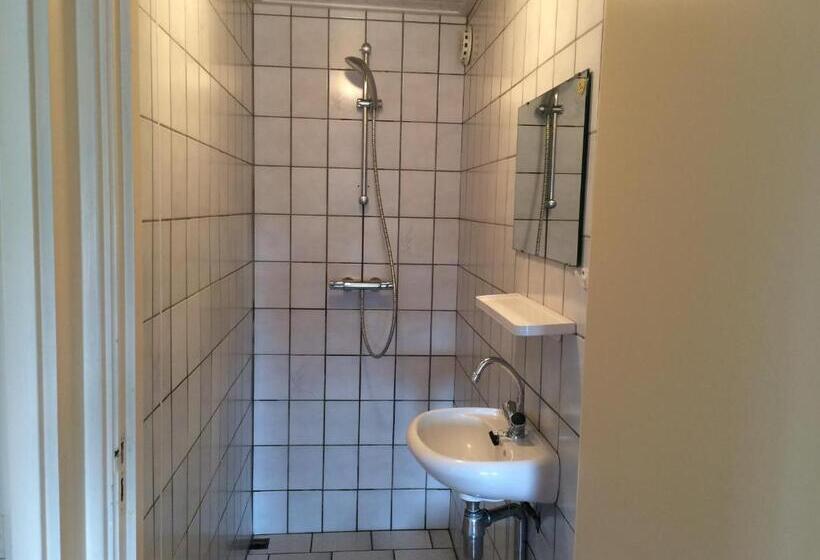 חדר בסיסי, B&b Nobel