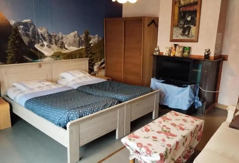 スタンダードルーム, Auberge Hôtel Chambre Tout Confort B B Et Restaurant Les Colombes