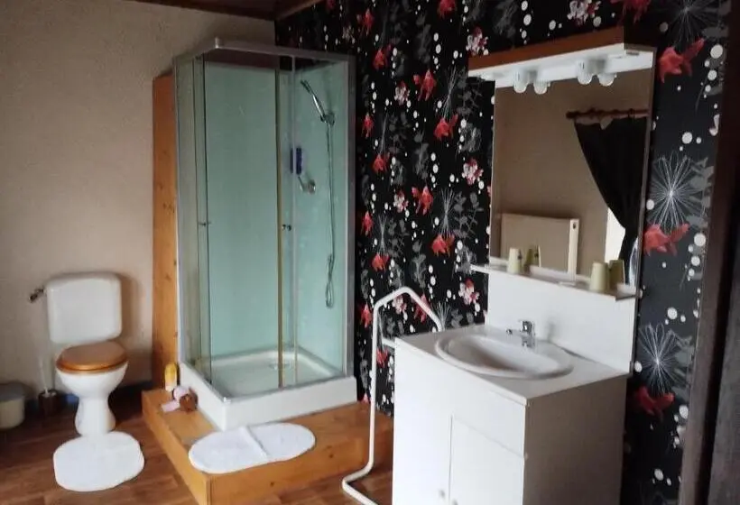スタンダードルーム, Auberge Hôtel Chambre Tout Confort B B Et Restaurant Les Colombes
