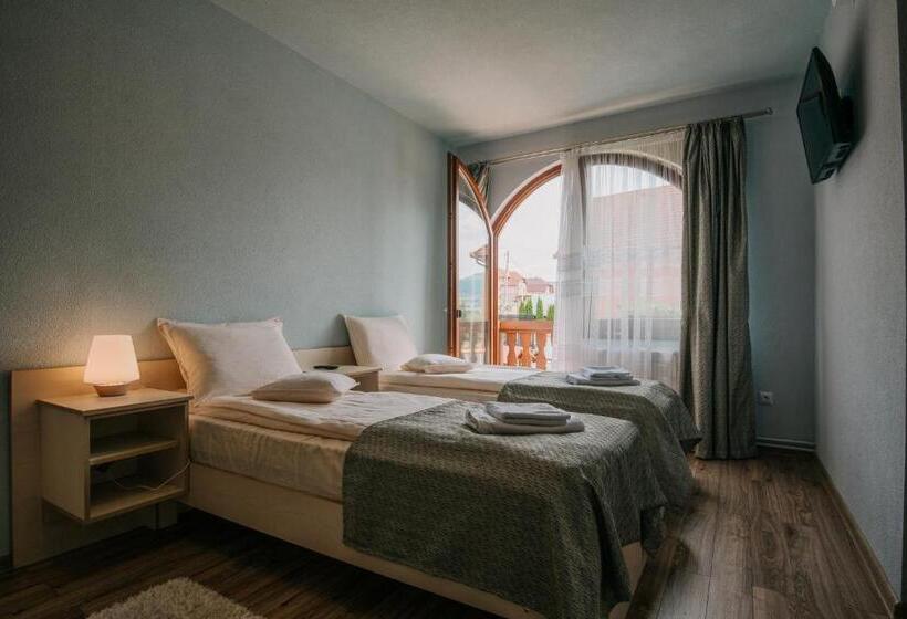 דירת חדר, Pensiunea Biz Panzió