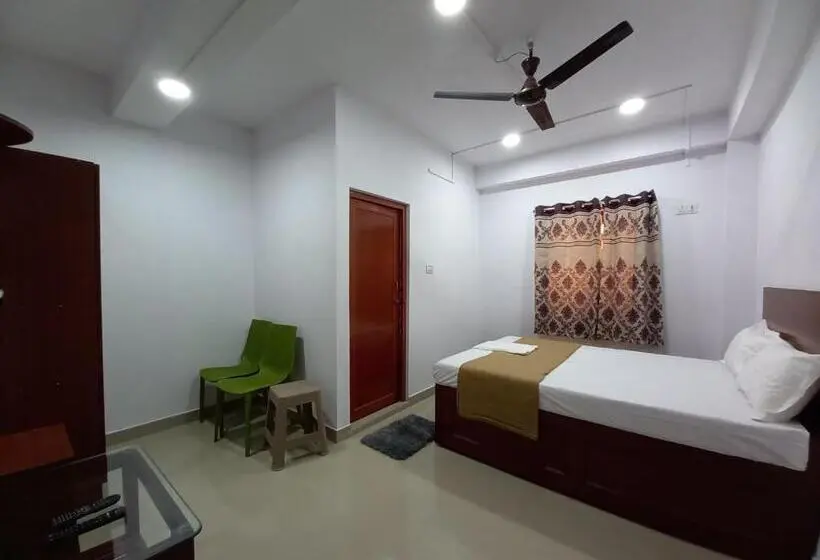 اتاق لوکس, Veeras Home Stay