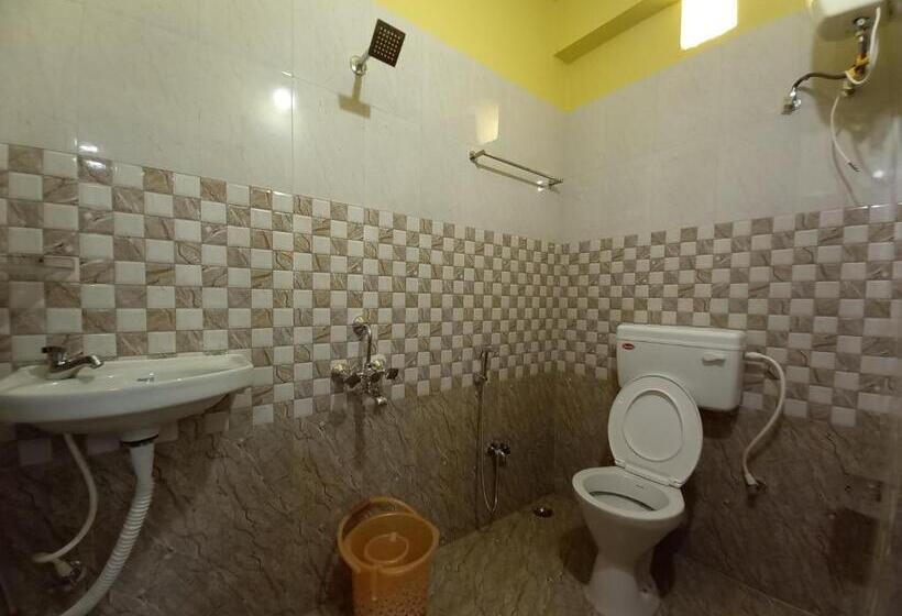 豪华房间, Veeras Home Stay