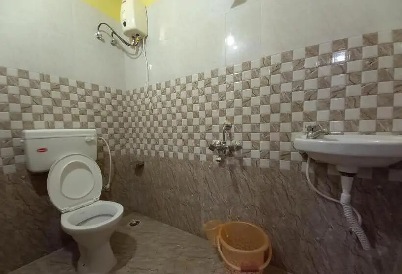 اتاق استاندارد, Veeras Home Stay