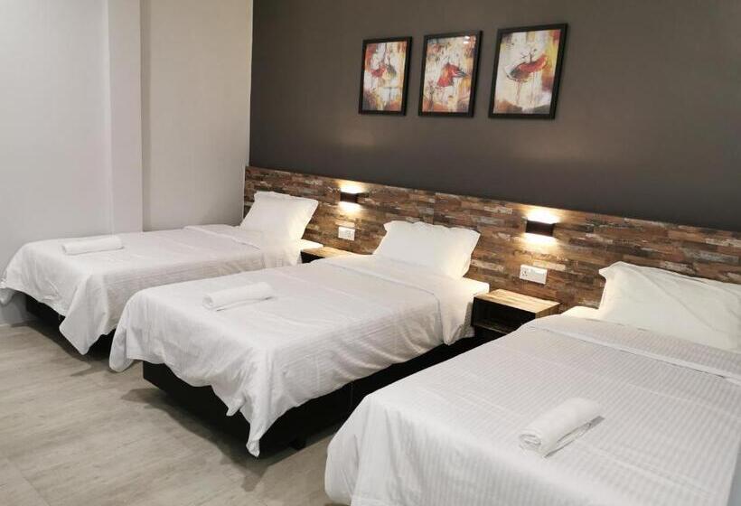 חדר סטנדרטי לשלושה עם נוף, L