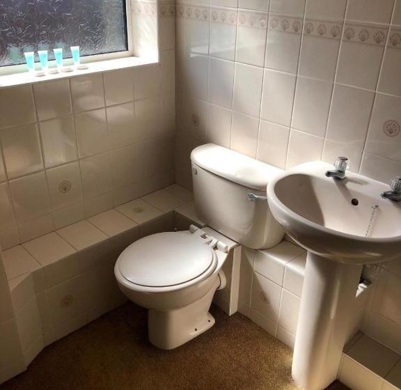 스탠다드 스튜디오, Reading Budget Apartments