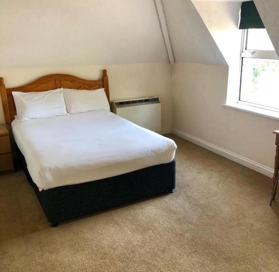 استودیوی استاندارد, Reading Budget Apartments