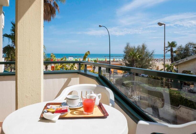 غرفة قياسية ثلاثية, Roma Sul Mare