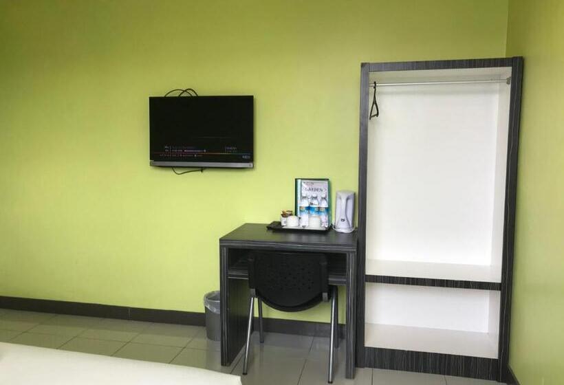 Quarto Familiar, Sarikei Garden