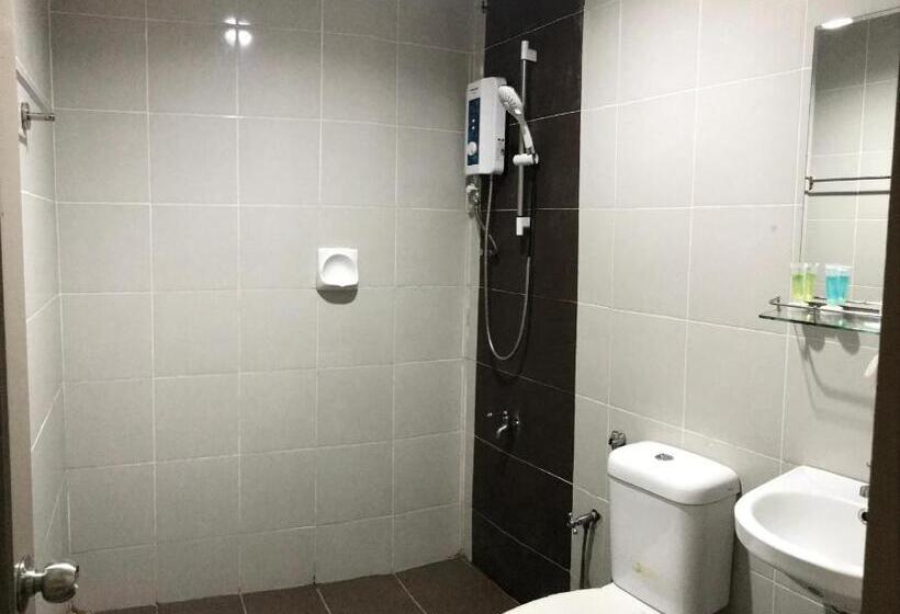 Quarto Familiar, Sarikei Garden