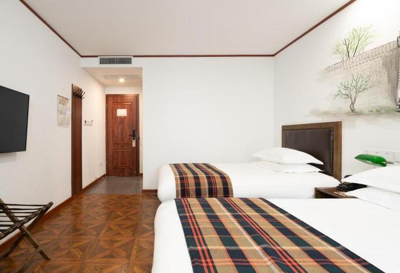 Aile Odası, Time Traveller Hotel 15 Minutes Walk To Tian Anmen Square,near Forbidden City ,chairman Mao Memori
