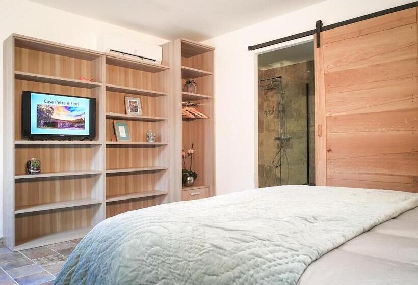 Номер Стандарт, Casa Petre E Fiori